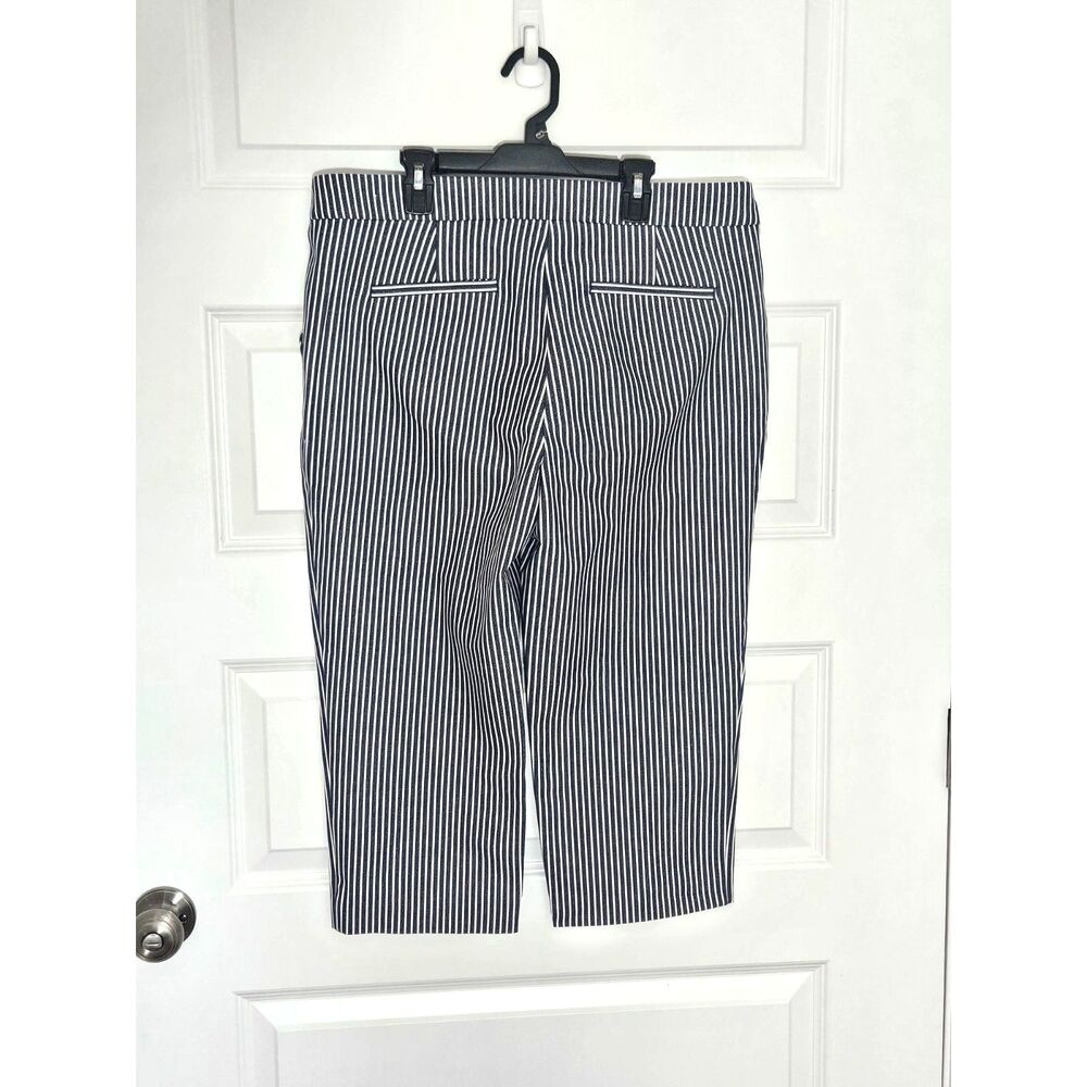 Loft Riviera Slim Cropped Pant Size 10 Navy White Pinstripe - Picture 4 of 9
